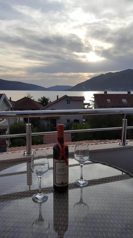Apartment Milas Tivat Exterior photo