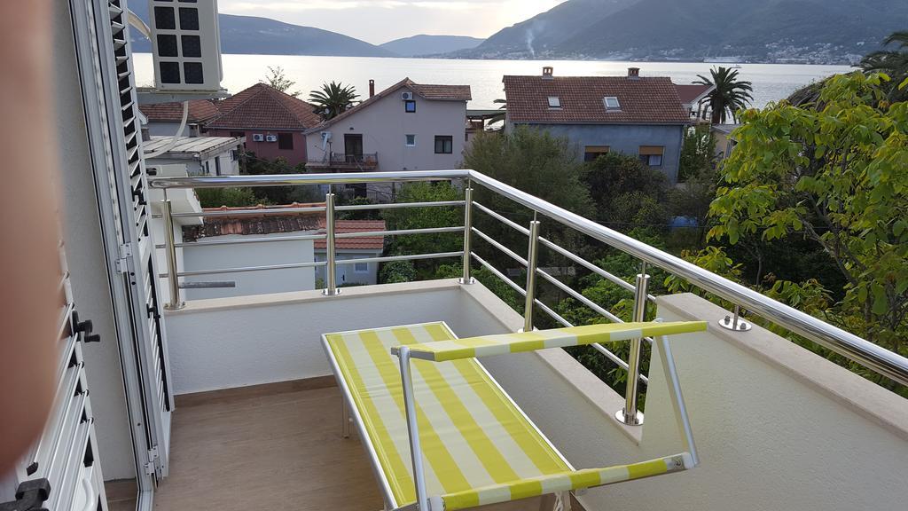 Apartment Milas Tivat Exterior photo